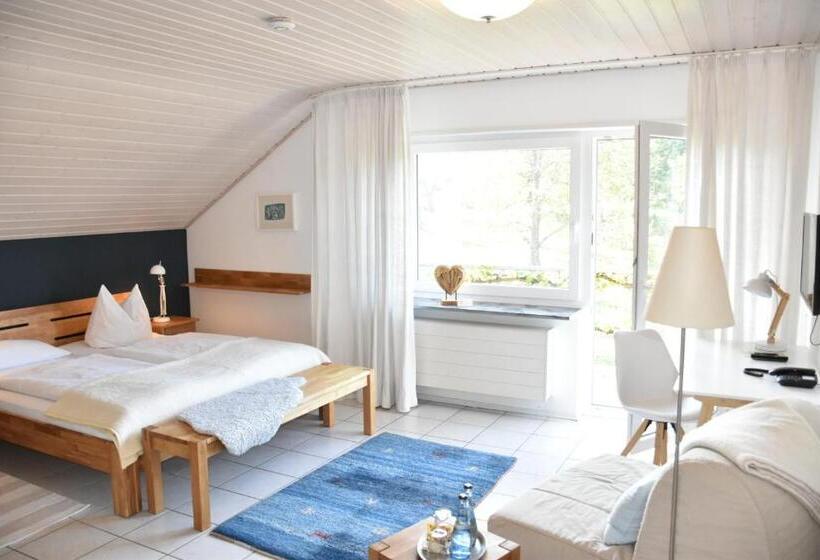 标准间带阳台, Kamps