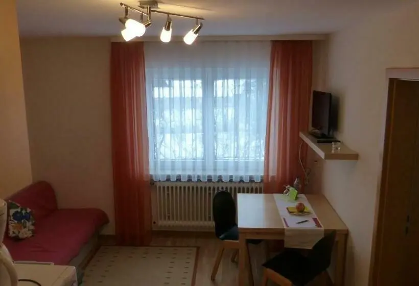 Standard Yhden Hengen Huone, Köhlers Krone