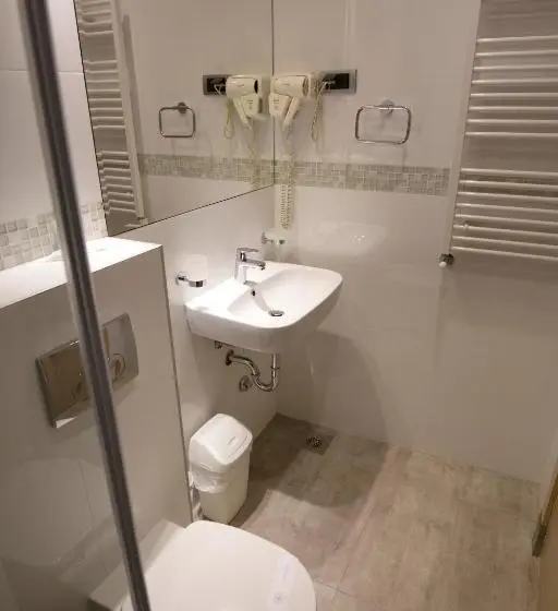 اتاق سوپریور, Kragujevac