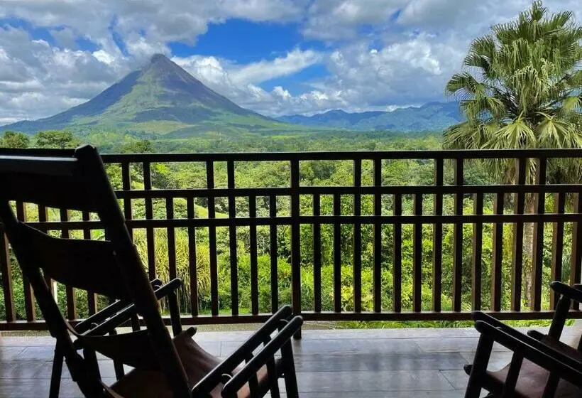 سوییت لوکس, Lost Iguana Resort And Spa