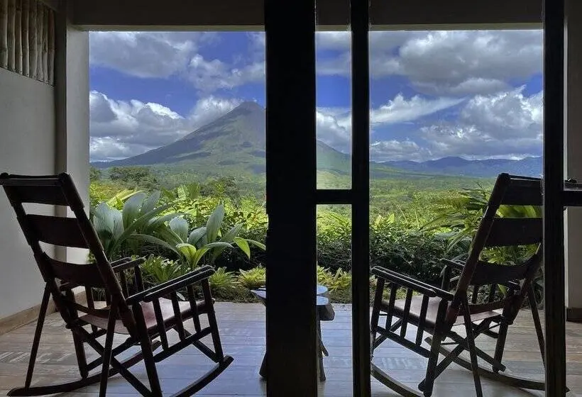 اتاق استاندارد, Lost Iguana Resort And Spa
