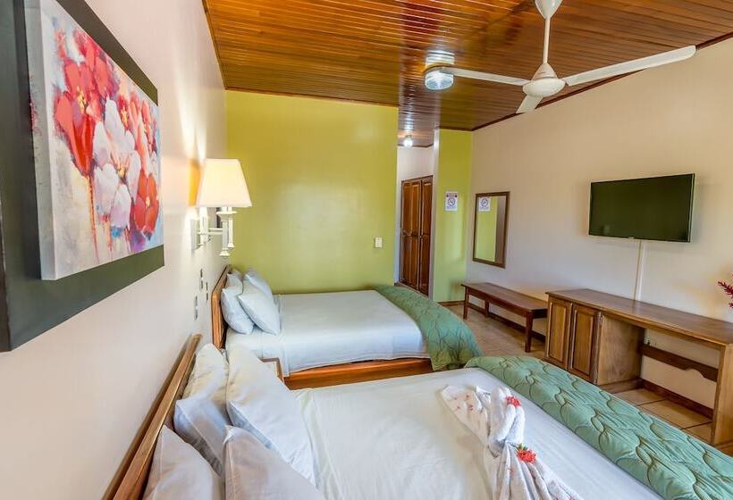 غرفة قياسية مطلّة علي البحر, Manuel Antonio
