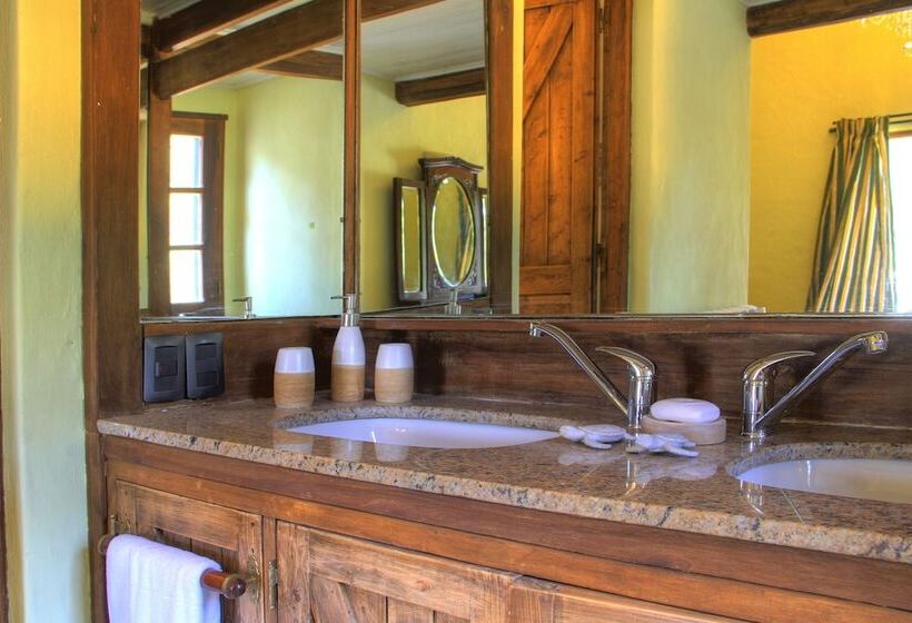 주니어 스위트, Neike Boutique