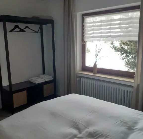 Basic-huone, Pension Orketal