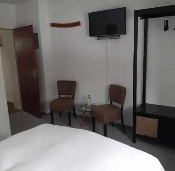 Basic-huone, Pension Orketal