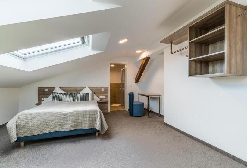 חדר סטנדרט לארבעה, Riemhofer Alter Schlachthof