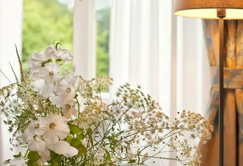 Standard Yhden Hengen Huone, Schlosshotel Ziethen
