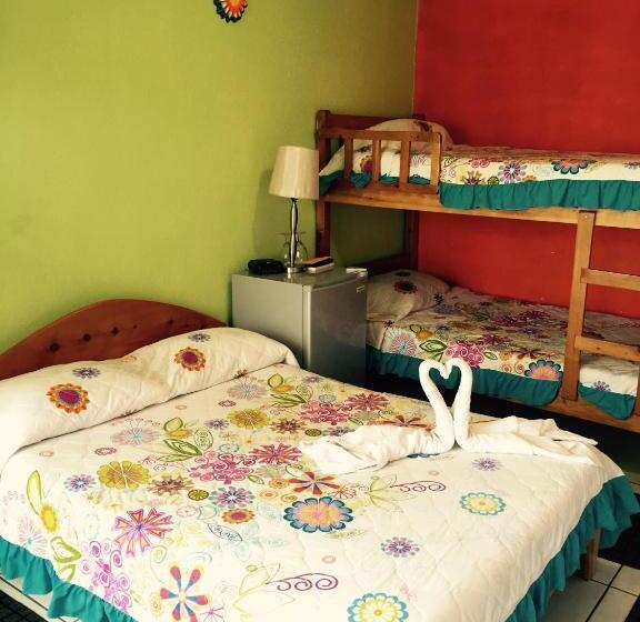 Семейный Номер, & Hostel Sloth Backpackers