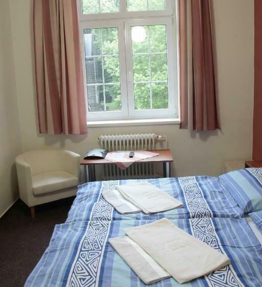 غرفة قياسية, U Kaple