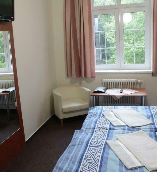 غرفة قياسية, U Kaple