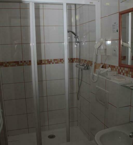 غرفة قياسية, U Kaple