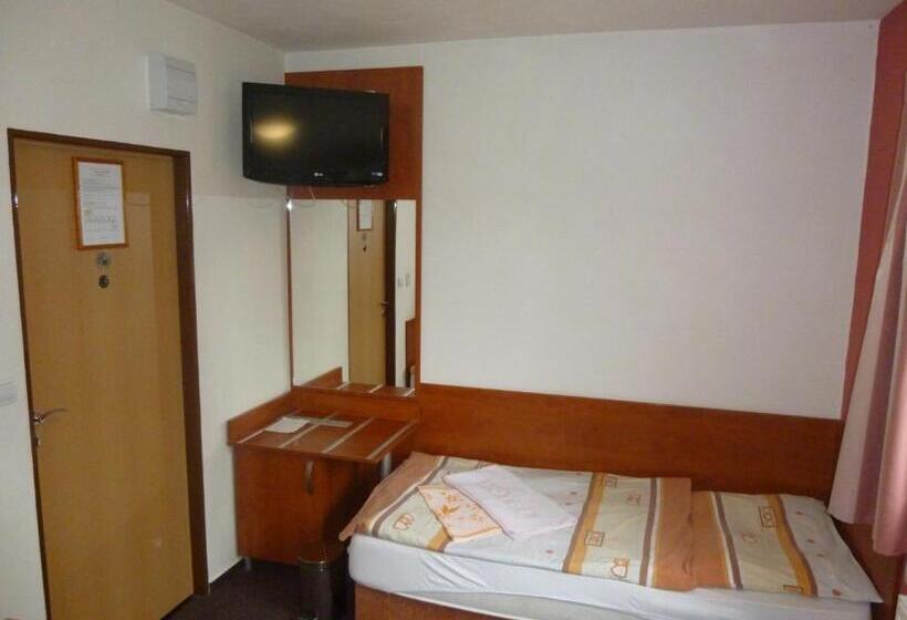 غرفة قياسية, U Kaple