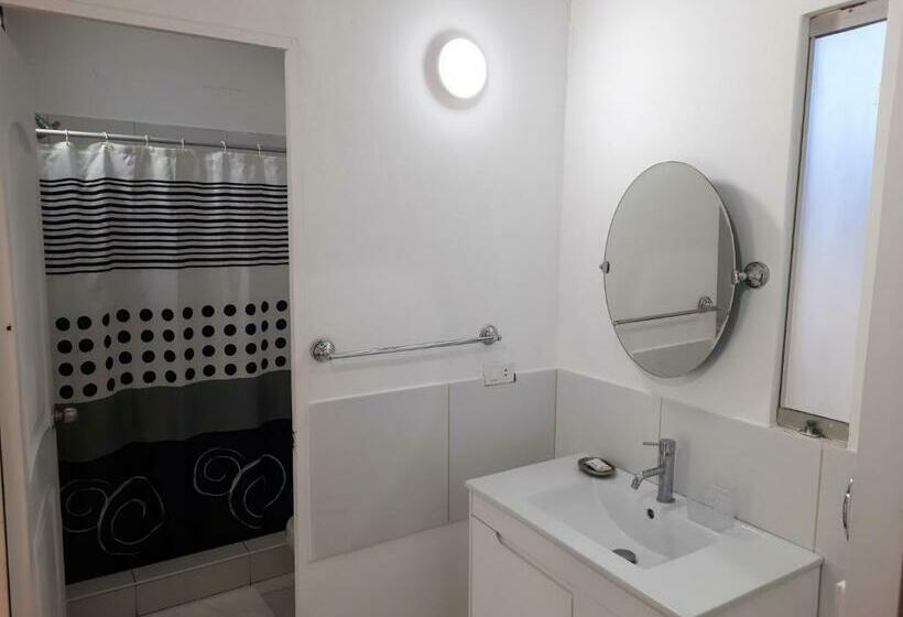 بنجلو قياسى, Villa Sirena