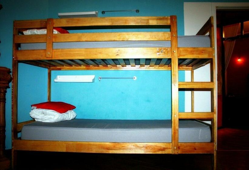 غرفة إقتصادية رباعية, Old Flat Hostel Na Sovetskoy