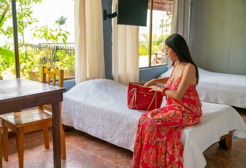 اتاق استاندارد چهار تخته, Ladera