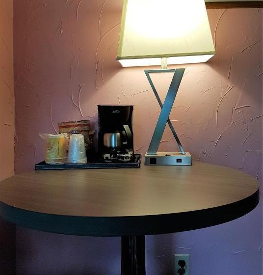 חדר משפחתי, Holiday Motel & Rv Resort