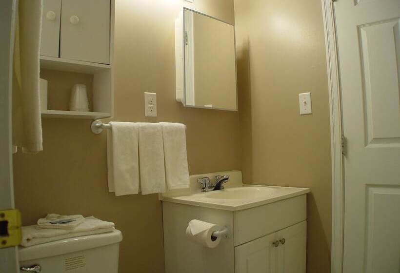 חדר משפחתי, Holiday Motel & Rv Resort