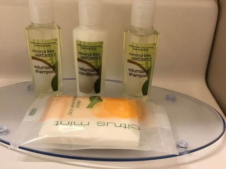 חדר משפחתי, Holiday Motel & Rv Resort