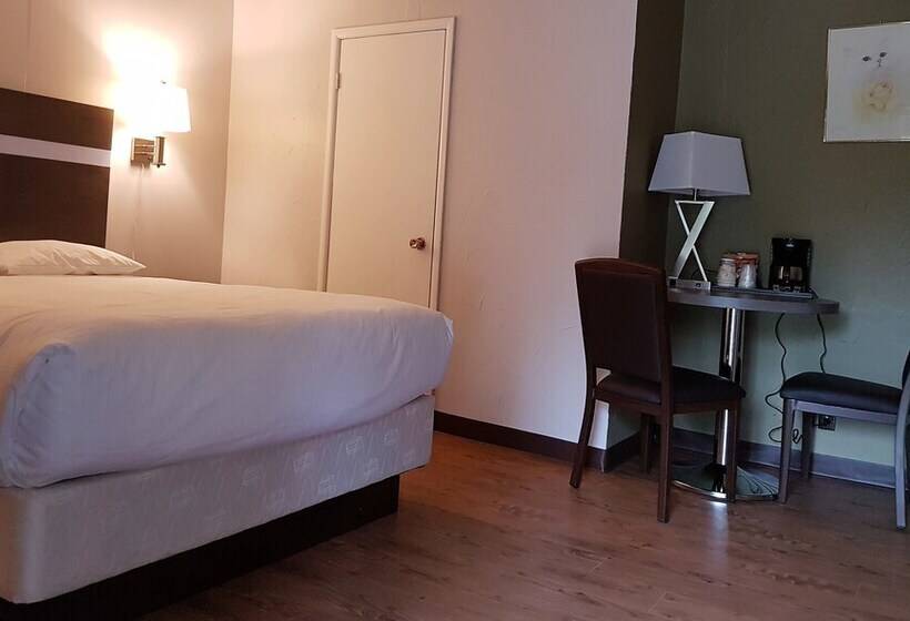 חדר משפחתי, Holiday Motel & Rv Resort