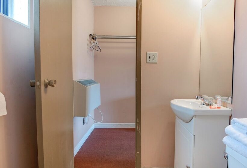 带2个双人床的标准工作室, Blackstone Inn