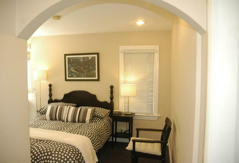 标准间, Cambie Lodge