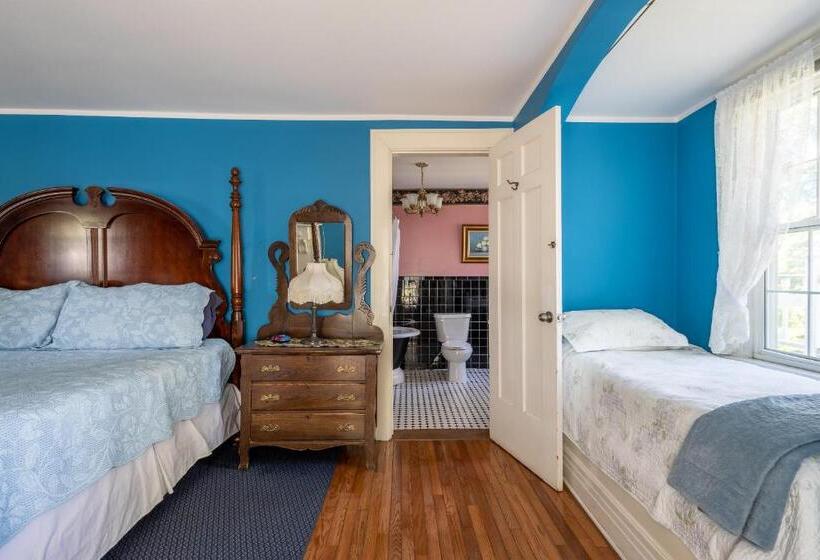 스탠다드 룸 킹사이즈 침대, Chestnut Inn