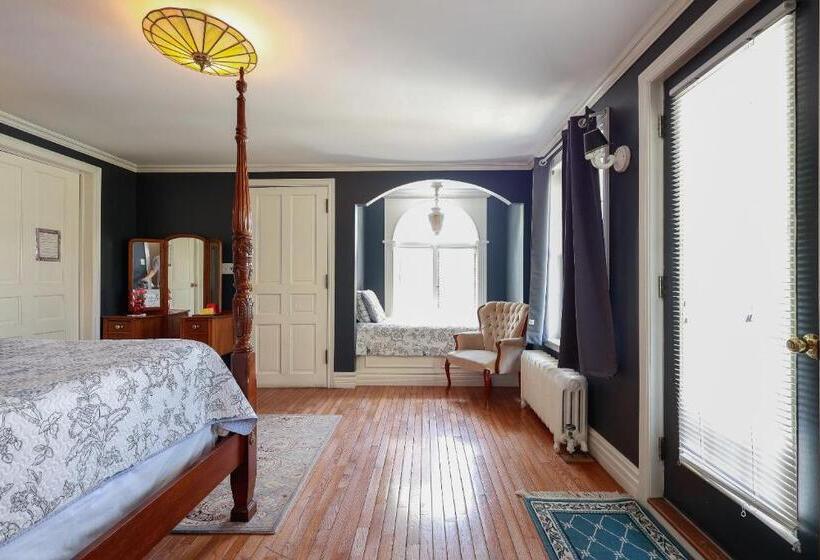 디럭스 룸, Chestnut Inn