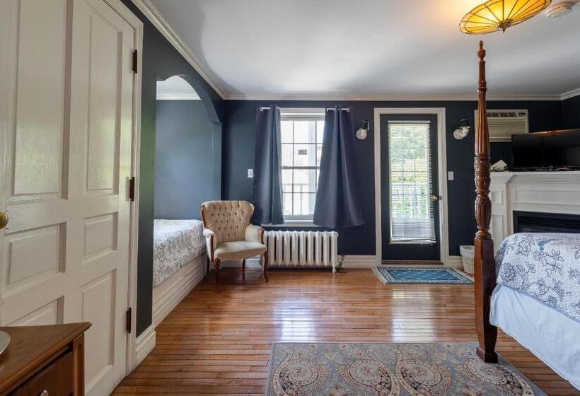 디럭스 룸, Chestnut Inn