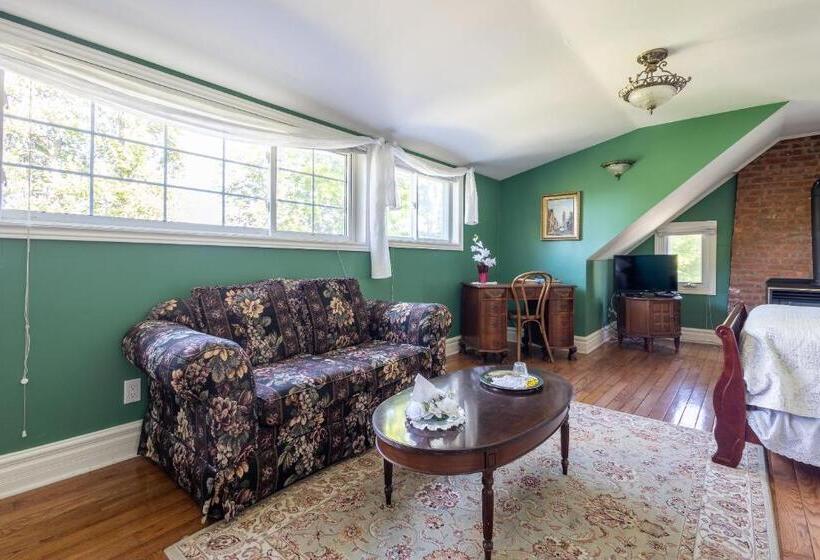 디럭스 룸, Chestnut Inn