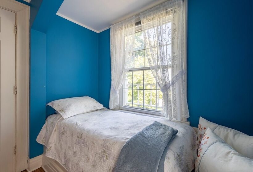 스탠다드 룸 킹사이즈 침대, Chestnut Inn