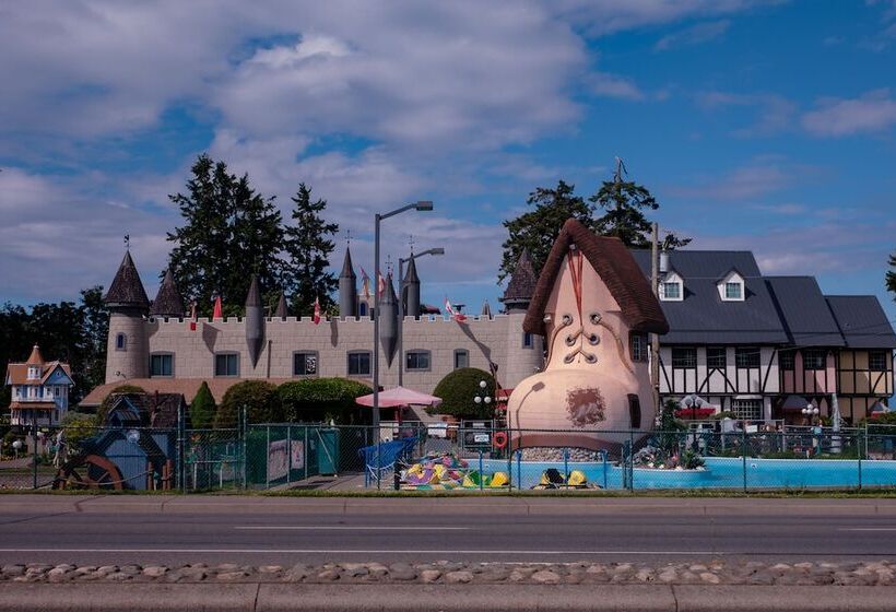 جناح, Coast Parksville