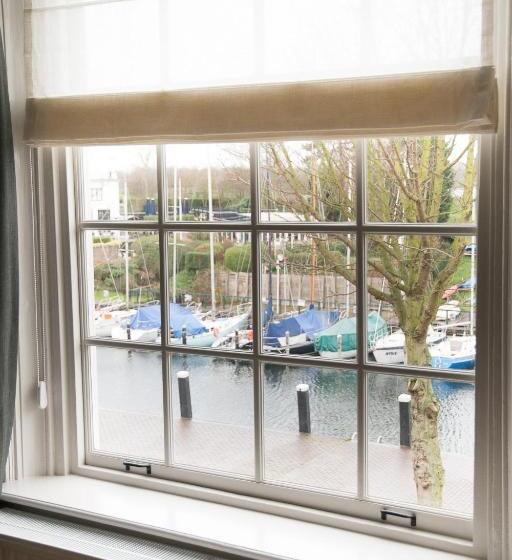 발코니 디럭스 룸, De Heeren