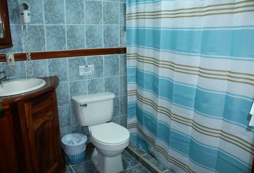 غرفة قياسية, Fish Hook Marina