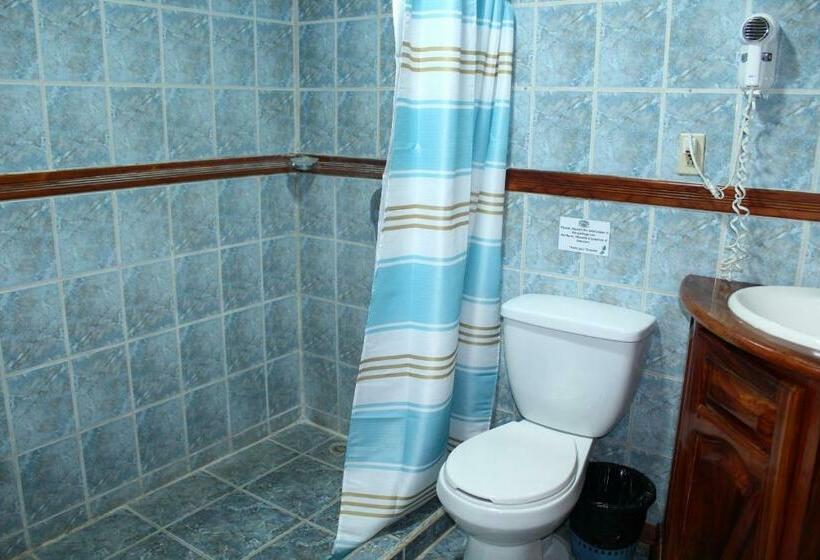 غرفة قياسية, Fish Hook Marina