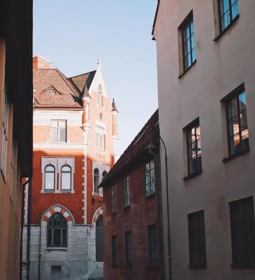 Standard Yhden Hengen Huone, Kalk