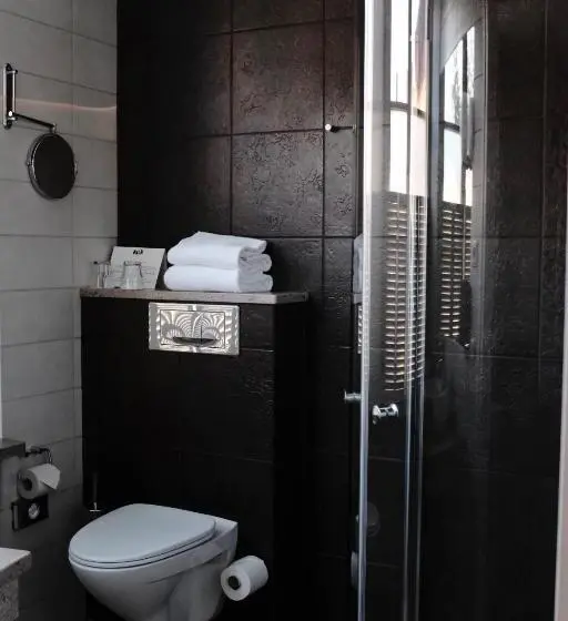 Standard Yhden Hengen Huone, Kalk