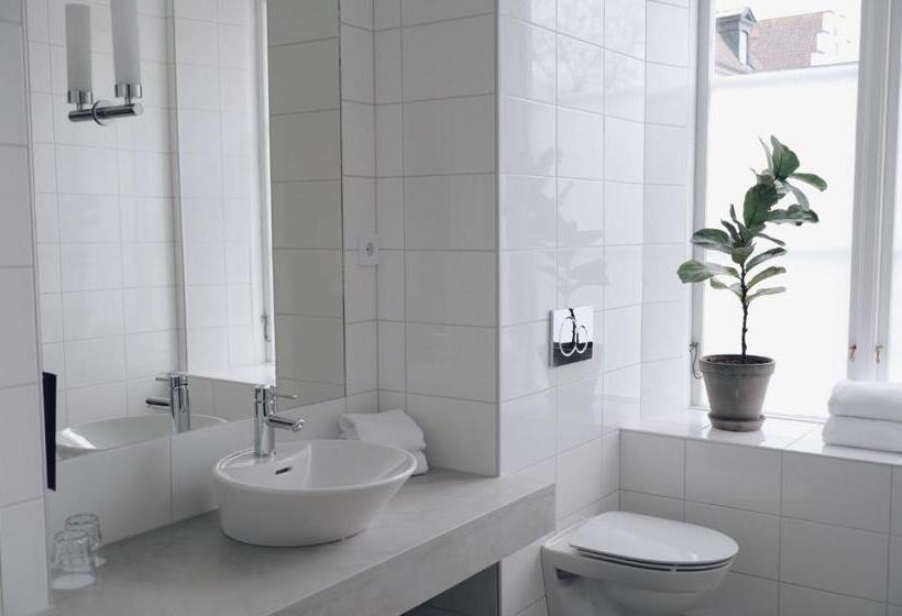 스탠다드 트리플 룸, Kalk