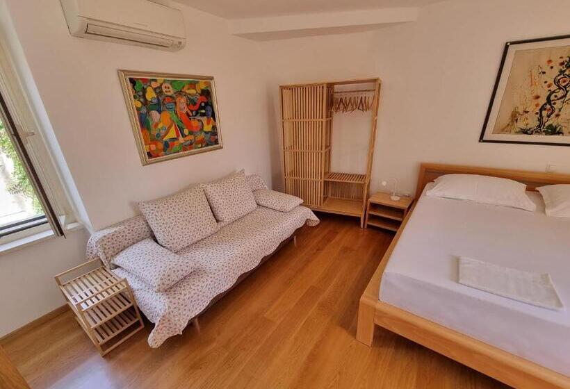 اتاق لوکس, Malena Palace Experience