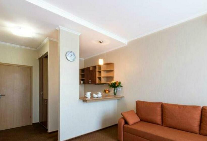 Полулюкс, Mariot Medical Center
