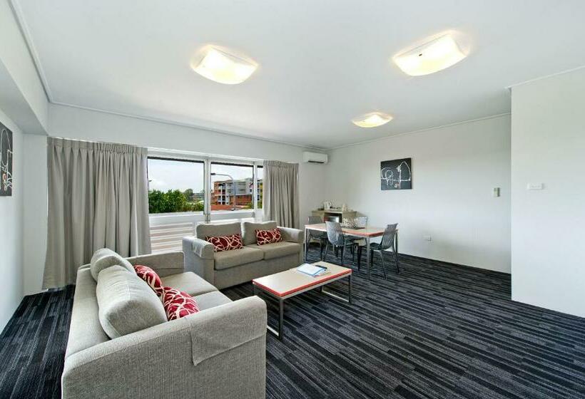 آپارتمان 2 خوابه, Prince Of Wales