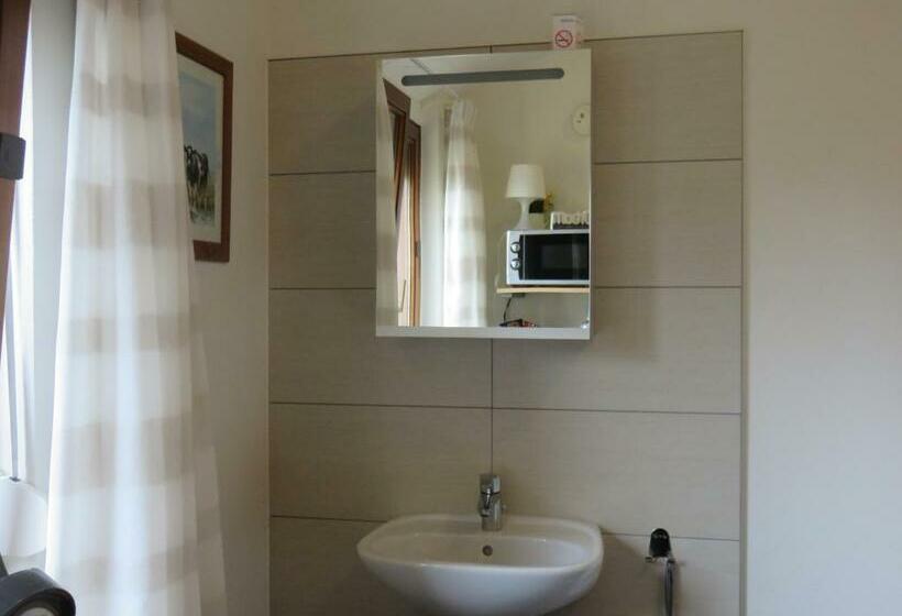 חדר סטנדרט, Rene's B&b