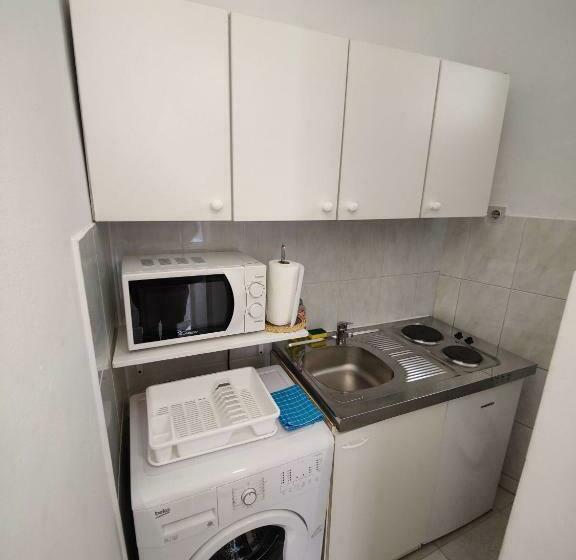 スタンダードスタジオ, Stipan Studio & Room