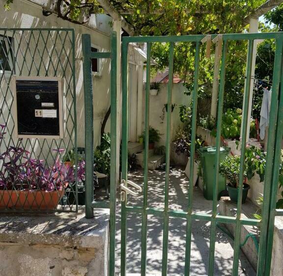 スタンダードルーム, Stipan Studio & Room