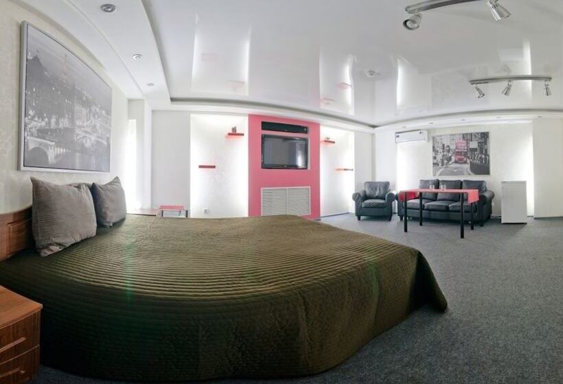 스위트, Lait Hotel On Bebelya