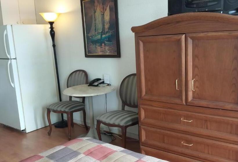 Семейный Номер, Motel Iberville