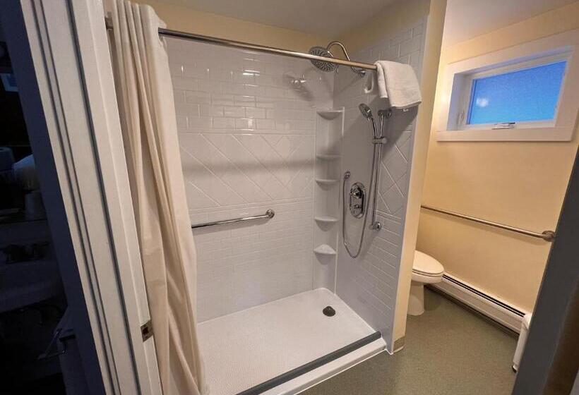 اتاق استاندارد برای معلولان, Sleep Woodstock Motel