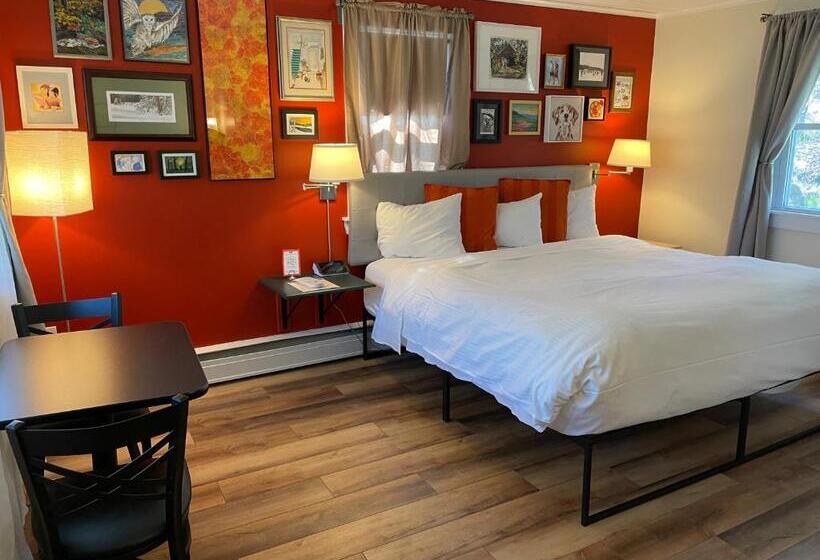 اتاق استاندارد با تخت بزرگ, Sleep Woodstock Motel