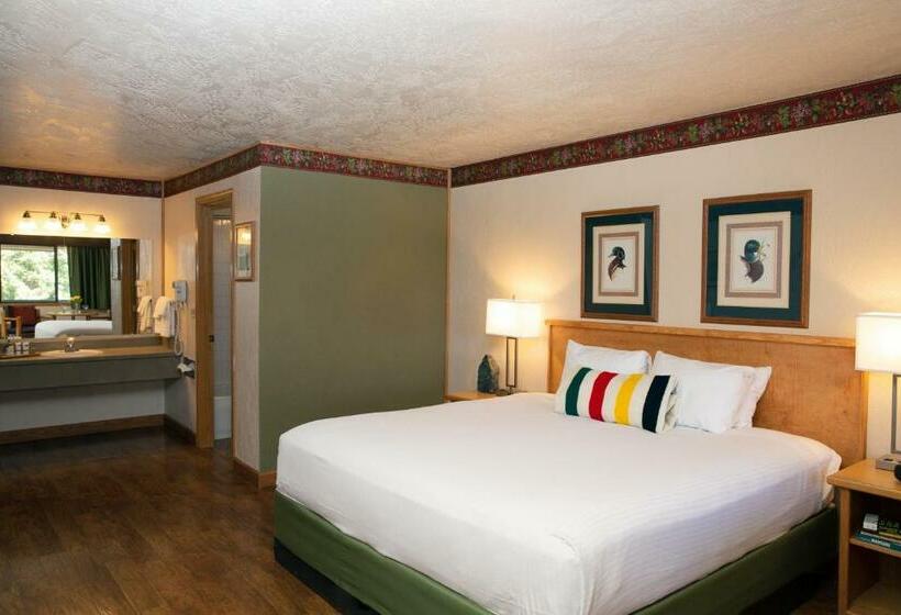 带大床的标准间, Timbers Motel