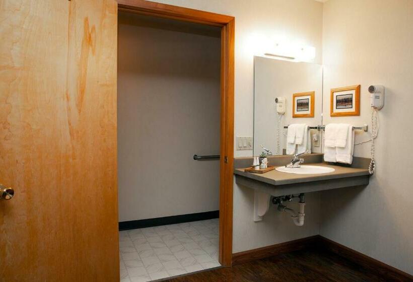 غرفة قياسية سرير كينج لذوى الإحتياجات الخاصة, Timbers Motel