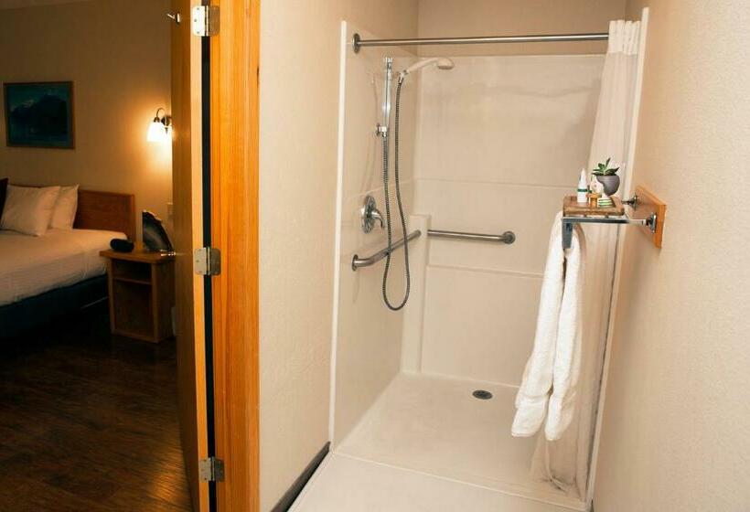 غرفة قياسية سرير كينج لذوى الإحتياجات الخاصة, Timbers Motel